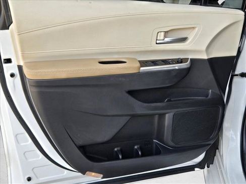 Used 2022 Toyota Sienna XLE FWD image 10