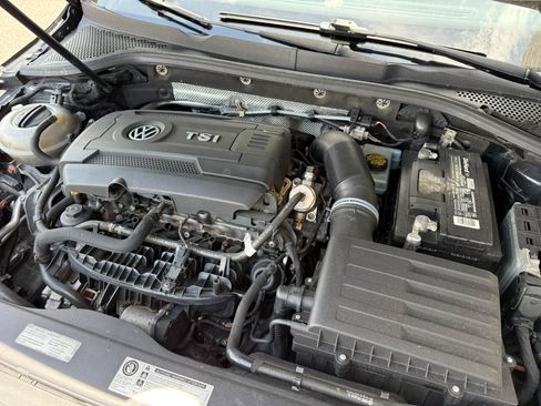 Used 2015 Volkswagen Golf 4-Door FWD image 19