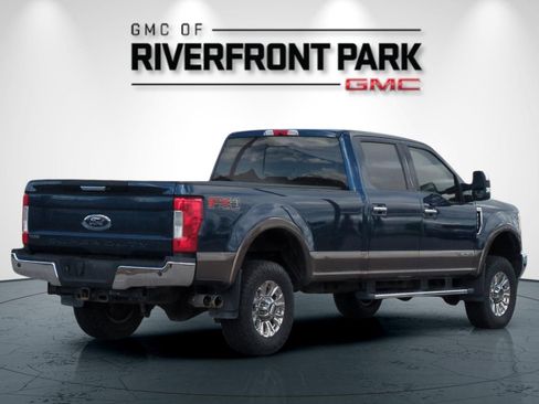 Used 2017 Ford F350 Lariat w/ Chrome Package AWD/4WD image 3
