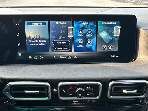 New 2026 Nissan Sentra SV w/ SV Convenience Package FWD image 32