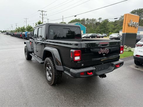 Used 2023 Jeep Gladiator Rubicon w/ Cold Weather Group AWD/4WD image 6