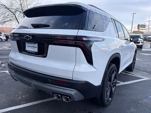 New 2026 Chevrolet Traverse LT w/ LPO, Floor Liner Package image 5