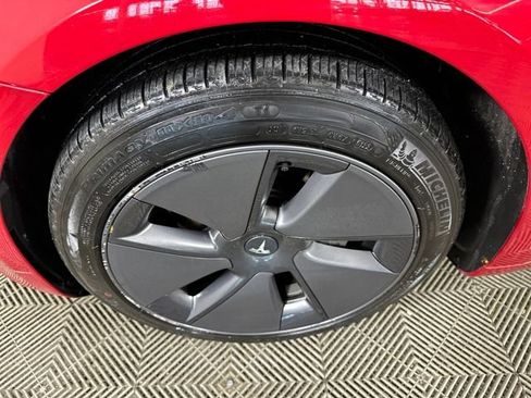 Used 2023 Tesla Model 3 Standard Range image 10