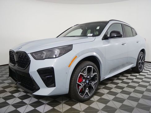 New 2026 BMW X2 xDrive28i w/ Technology Package AWD/4WD image 4