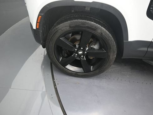 Used 2022 Land Rover Defender 90 AWD/4WD image 9