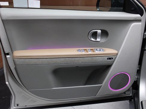 Used 2024 Hyundai Ioniq 5 Limited image 39