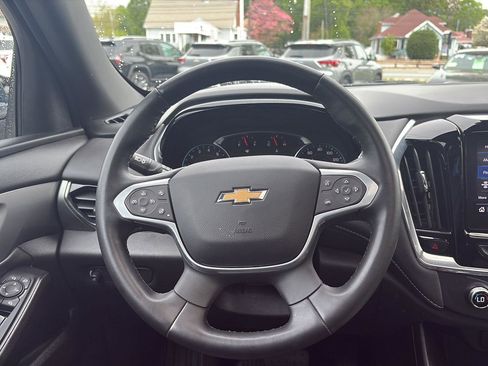 Certified 2023 Chevrolet Traverse LT w/ LT Premium Package AWD/4WD image 19