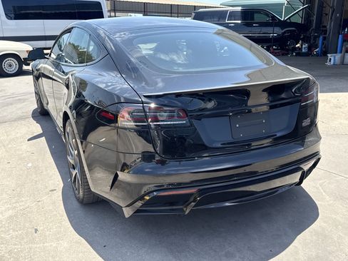 Used 2026 Tesla Model S Plaid AWD/4WD image 8