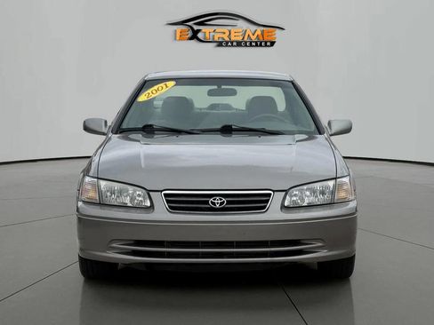Used 2001 Toyota Camry LE FWD image 9