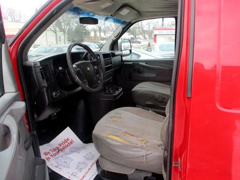 Used 2011 Chevrolet Express 1500 image 9