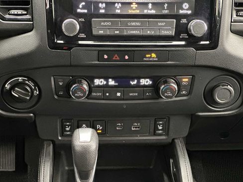 Used 2022 Nissan Frontier PRO-4X w/ Pro-4X Premium Package image 17