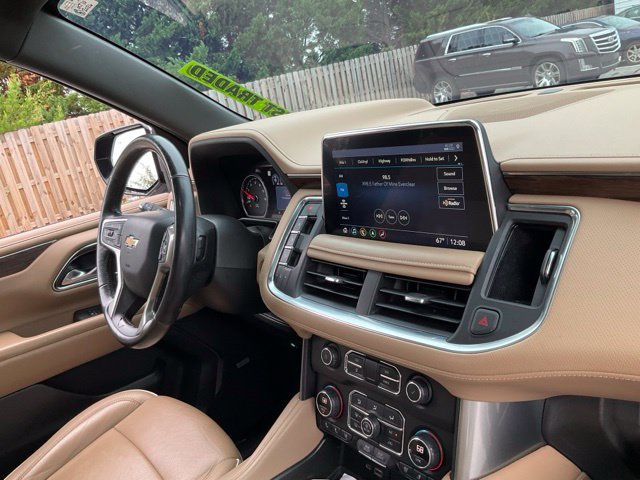 Used 2021 Chevrolet Suburban Premier w/ Premium Package AWD/4WD image 12