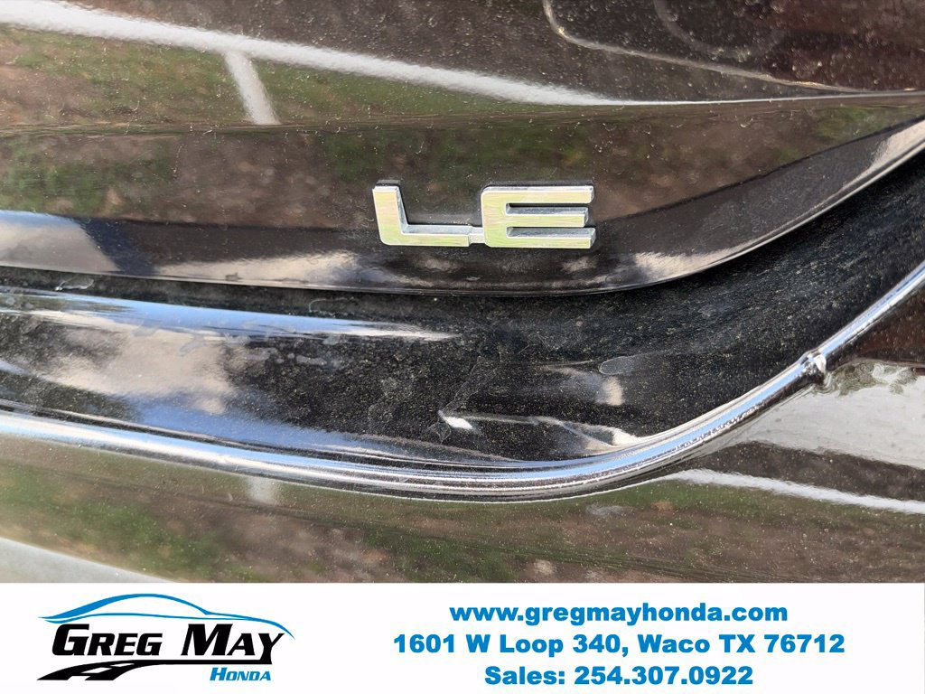 Used 2021 Toyota Highlander LE FWD image 16