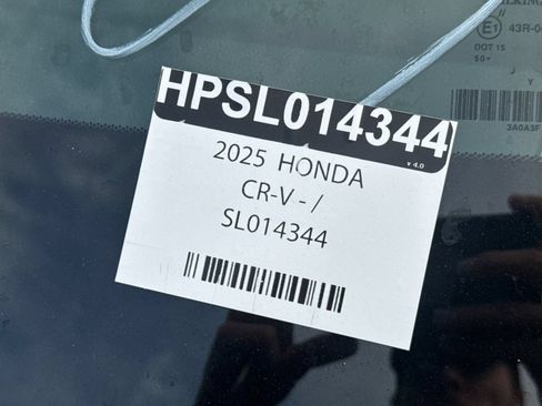 Used 2025 Honda CR-V EX image 3