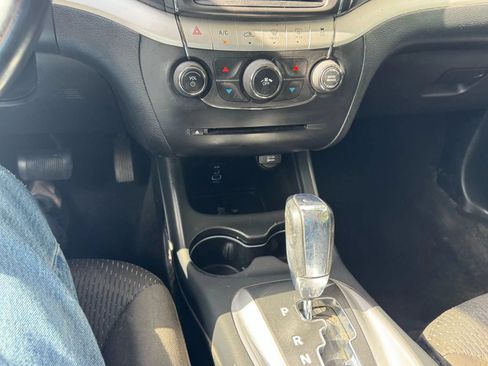 Used 2018 Dodge Journey SE w/ Popular Equipment Group FWD image 37