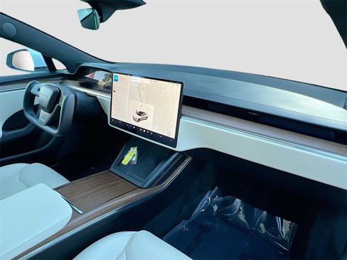 Used 2022 Tesla Model S image 29