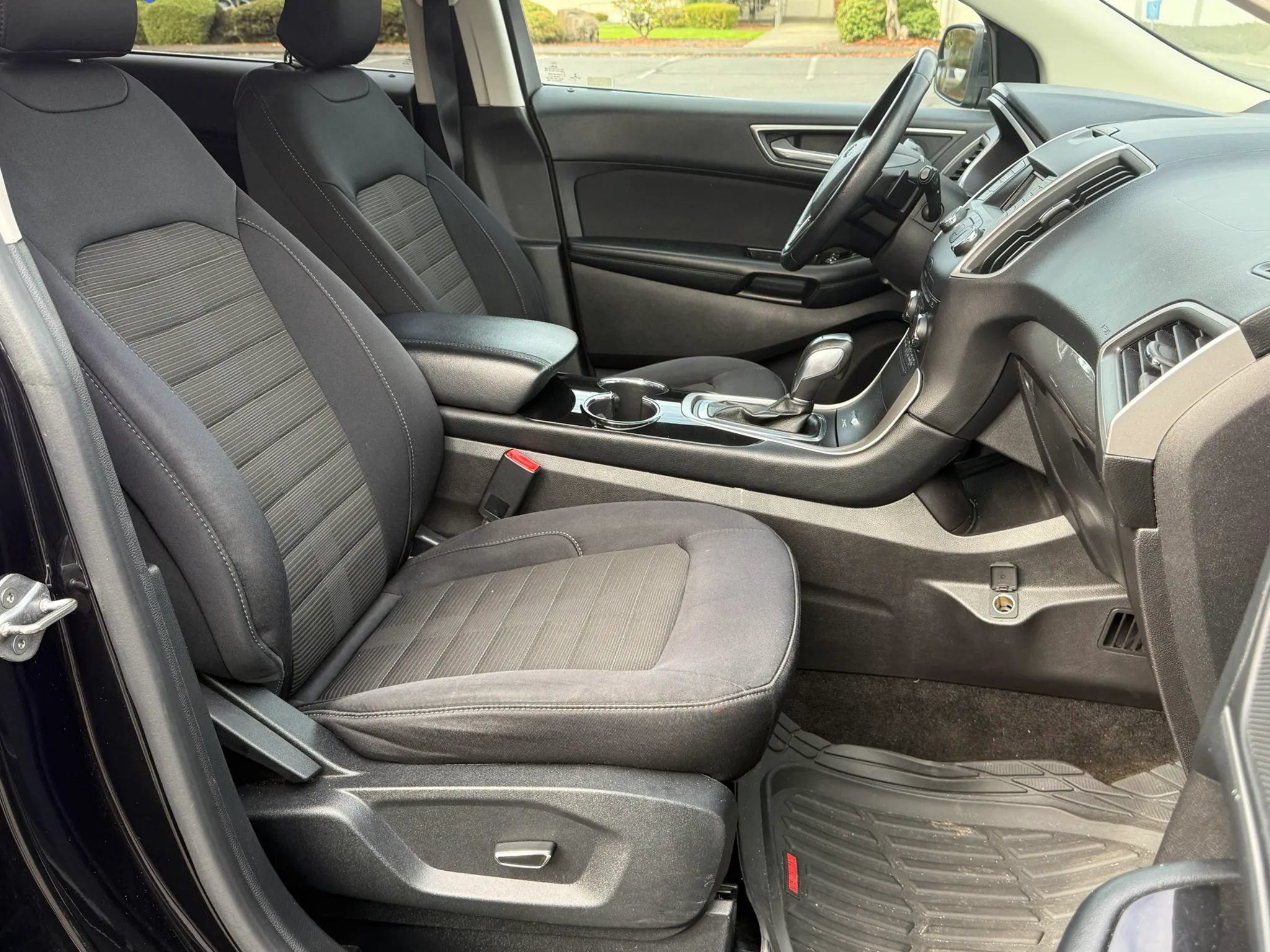 Used 2017 Ford Edge SEL w/ Cargo Accessory Package AWD/4WD image 14