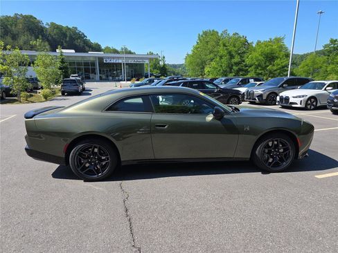 Used 2026 Dodge Charger Scat Pack AWD/4WD image 2