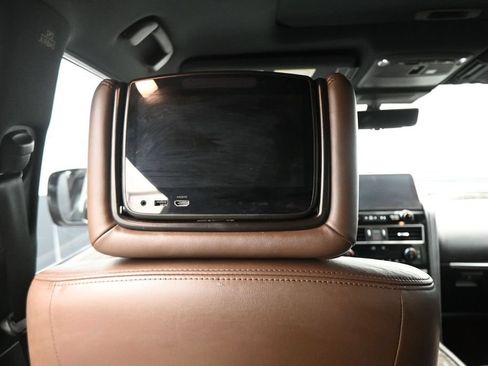 Used 2021 Nissan Armada Platinum w/ Captain's Chairs Package RWD image 14