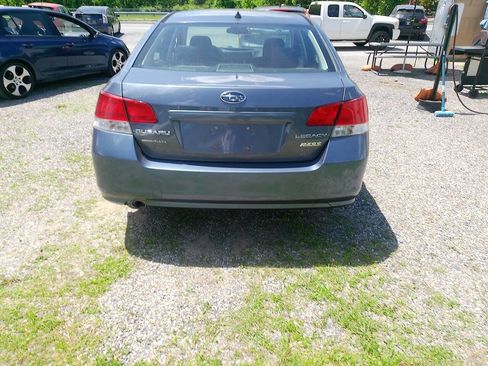 Used 2014 Subaru Legacy 2.5i Premium AWD/4WD image 5