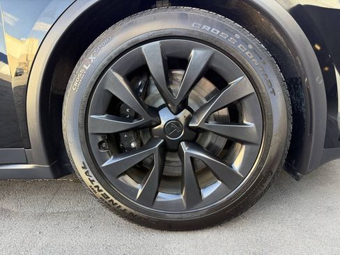 Used 2022 Tesla Model X AWD/4WD image 34