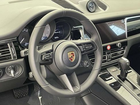 New 2026 Porsche Macan S image 4