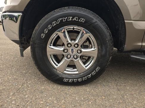 Used 2019 Ford F150 XLT w/ Equipment Group 302A Luxury AWD/4WD image 9
