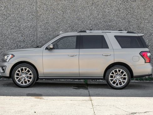 Used 2018 Ford Expedition Limited w/ Equipment Group 302A AWD/4WD image 12