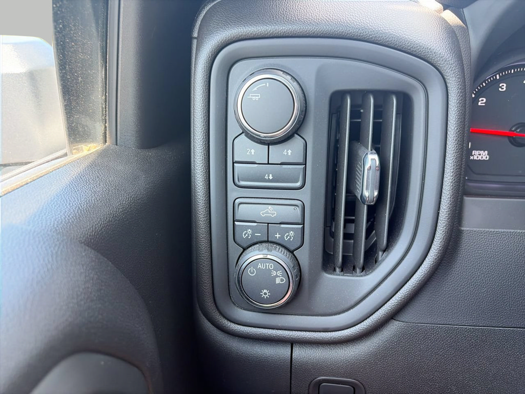 Used 2025 Chevrolet Silverado 2500 Custom w/ Custom Convenience Package AWD/4WD image 19