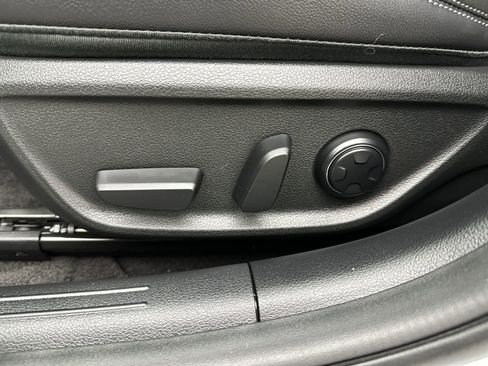 Certified 2025 Genesis G70 2.5T image 12