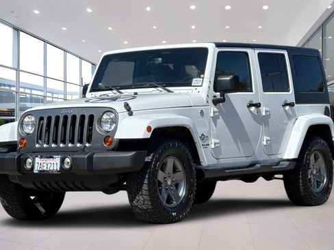 Used 2013 Jeep Wrangler Unlimited Sport AWD/4WD image 8