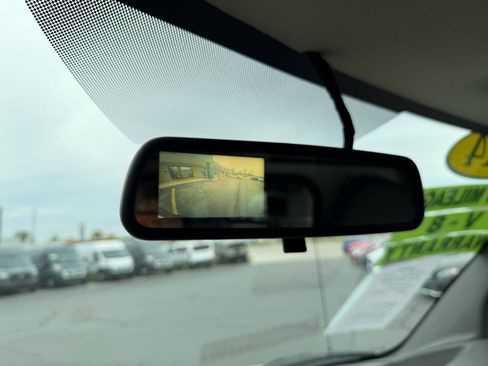 Used 2014 Chevrolet Express 2500 image 24