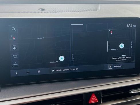 Used 2024 Kia Sorento S image 13