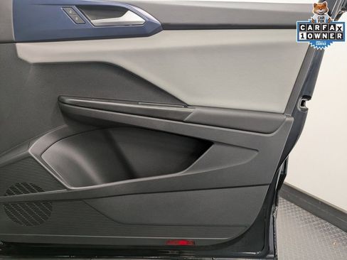 Used 2022 Volkswagen Taos SE image 28