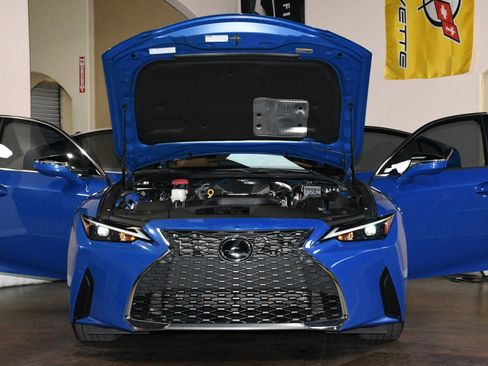 Used 2023 Lexus IS 300 w/ Premium Package RWD image 87