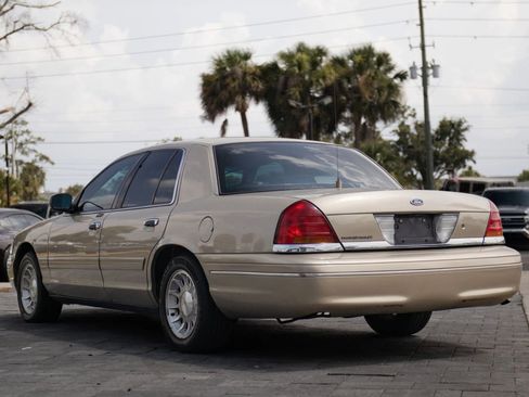Used 1999 Ford Crown Victoria LX RWD image 8
