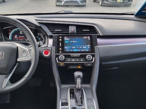 Used 2018 Honda Civic EX-T image 4