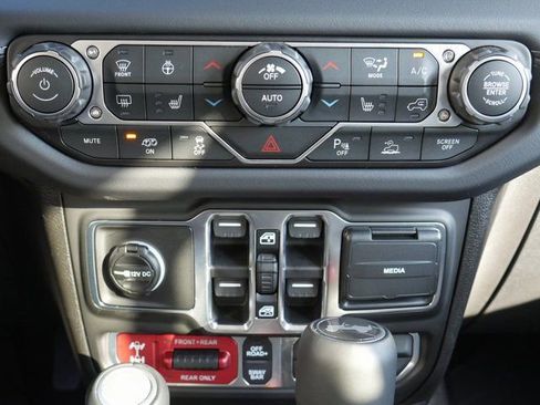 New 2026 Jeep Wrangler Unlimited Rubicon 392 w/ Quick Order Package 27X Moab AWD/4WD image 23