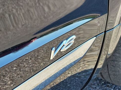 Used 2022 Bentley Bentayga image 5