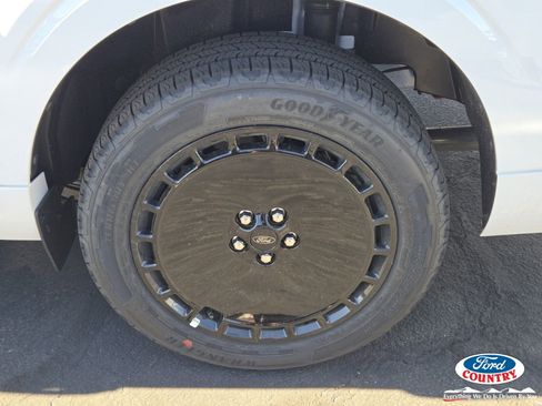 New 2025 Ford Maverick Lobo image 5