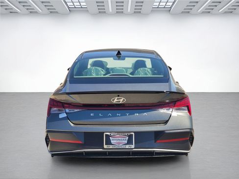 New 2026 Hyundai Elantra SEL Sport Premium FWD image 5