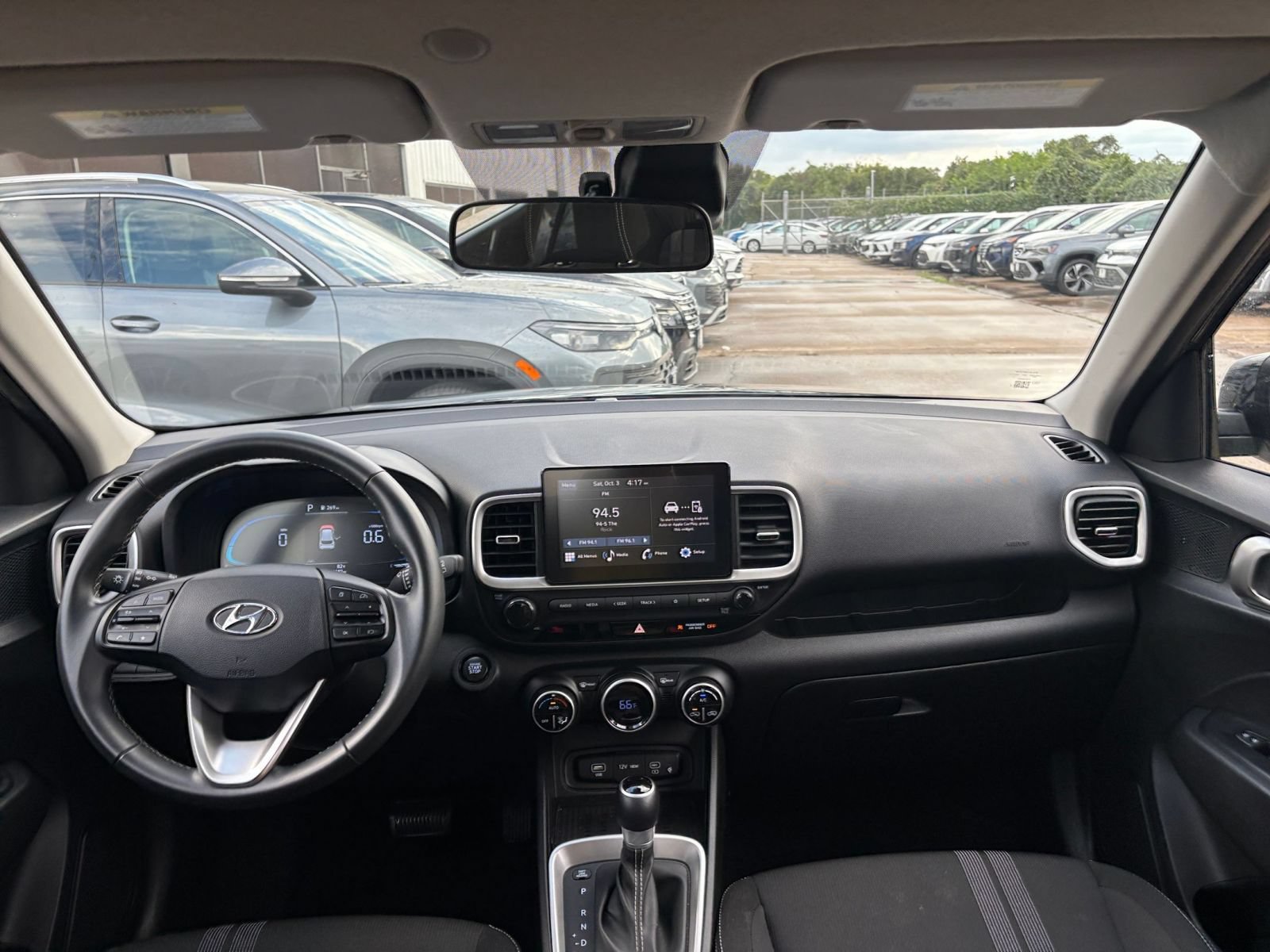 Used 2026 Hyundai Venue SEL FWD image 32
