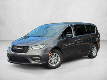 Used 2023 Chrysler Pacifica Touring-L