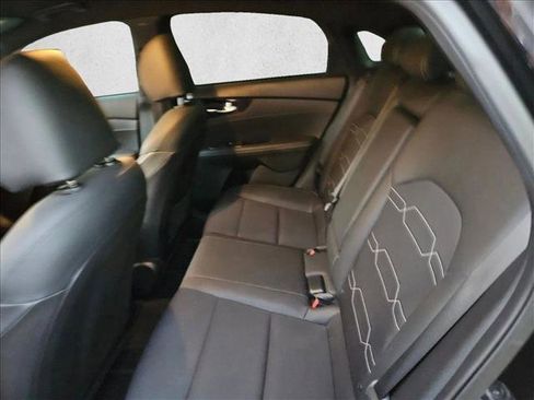 Used 2024 Kia Forte GT-Line image 19