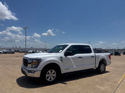 Used 2023 Ford F150 XLT w/ Equipment Group 301A Mid RWD image 10