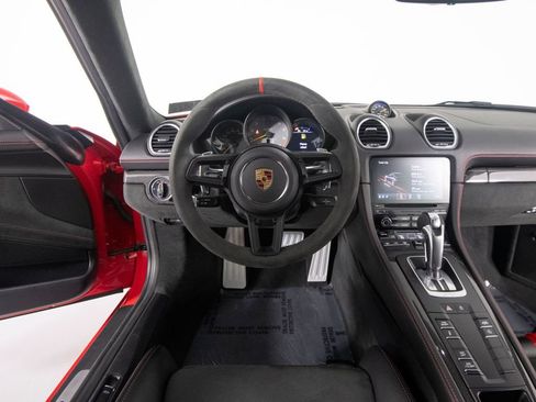 Certified 2023 Porsche 718 Cayman GT4 RWD image 18