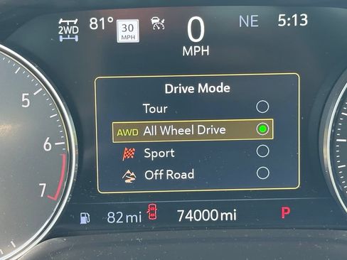 Used 2021 Buick Envision Avenir w/ Technology Package II AWD/4WD image 44