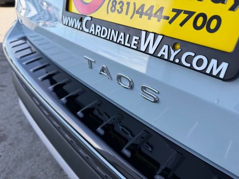 New 2026 Volkswagen Taos SE image 12