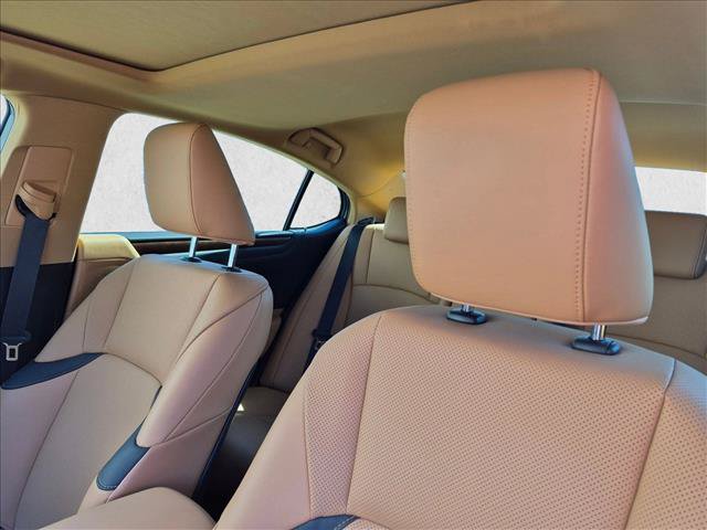 Certified 2024 Lexus ES 350 w/ Premium Package FWD image 4