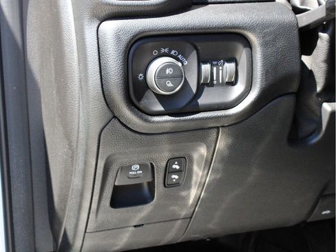 Used 2021 RAM 1500 Laramie w/ Sport Appearance Package AWD/4WD image 15